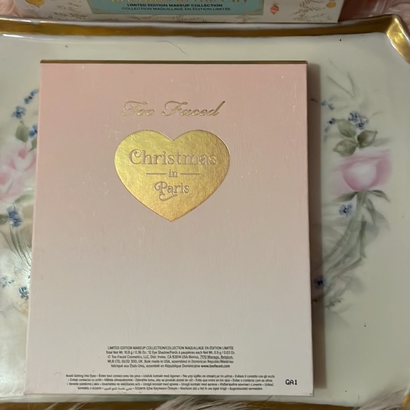 Too Faced Christmas 🎄 In The City Limited Edition Makeup 💄 Collection.NIB.FIRM - Picture 5 of 16